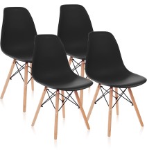 Conjunto Mesa y Sillas Nórdicas: Mesa Negra (80x80x76 cm) + 4 Sillas con Patas de Madera Haya (46,5 x 48 x 82 cm)